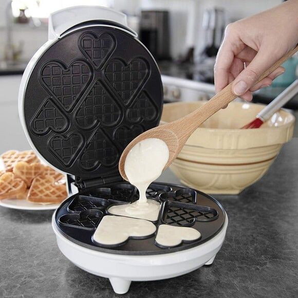 Waffle Wow-Mini 3-D Hearts Waffle Maker-NDB - Picture 2 of 12
